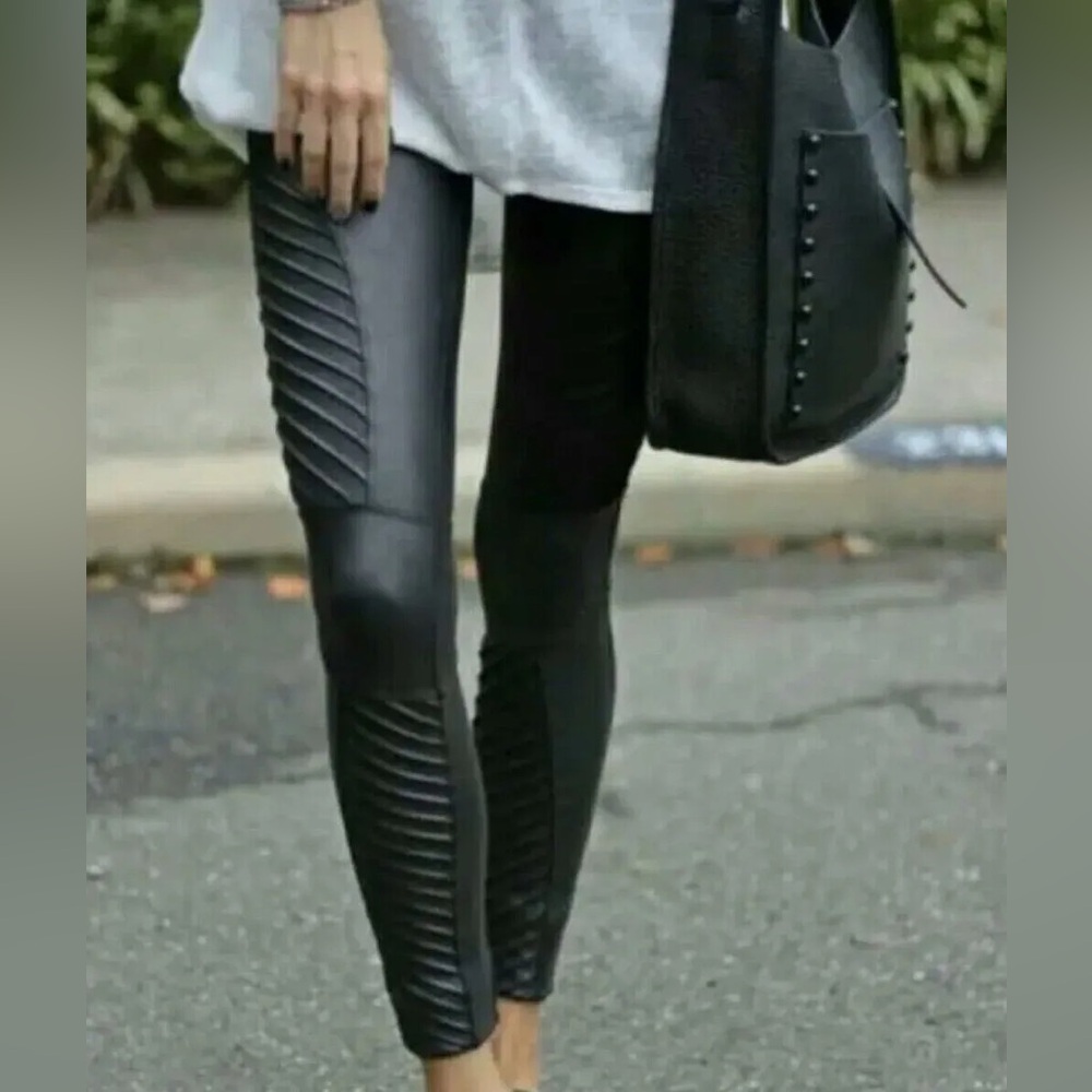 SPANX Faux Leather Shiny MOTO LEGGINGS BLACK-Size Small Excellent Condition!